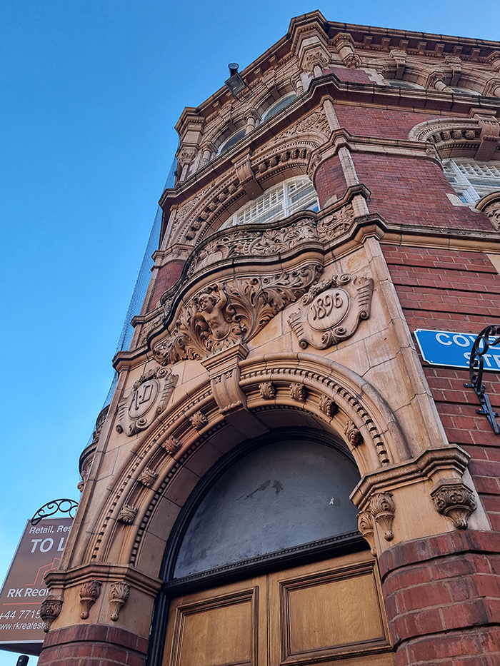 7 Market Place architectural detail